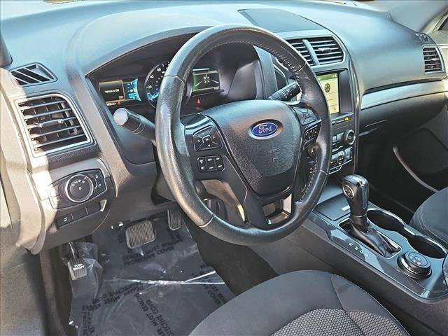 Used 2018 Ford Explorer XLT w/ Equipment Group 201A AWD/4WD image 10