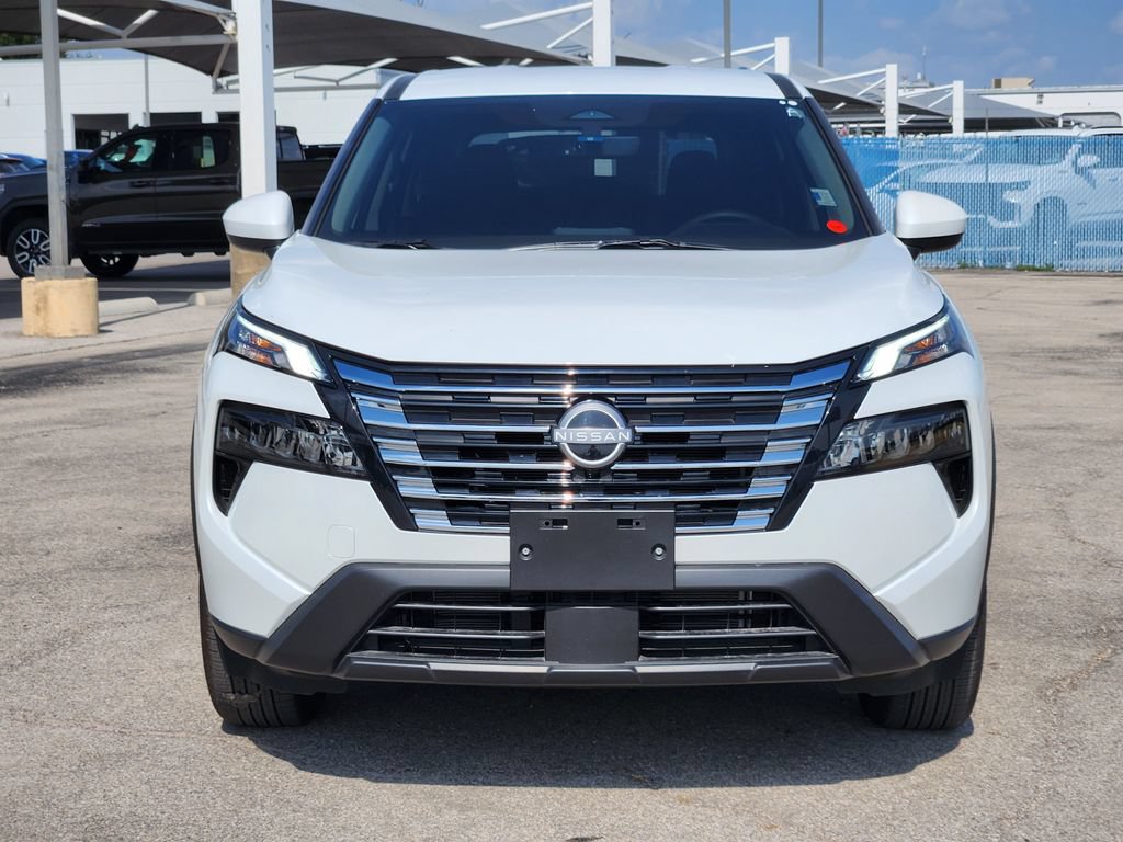 Used 2026 Nissan Rogue SV w/ Cold Weather Package AWD/4WD image 2