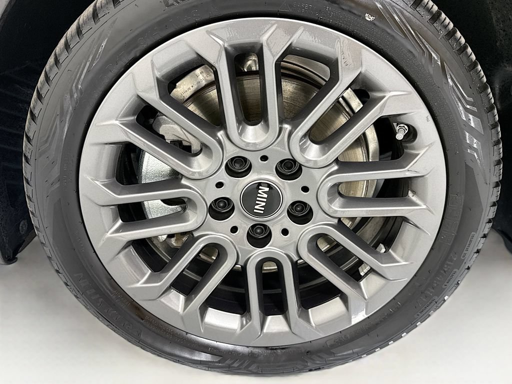 Certified 2025 MINI Cooper S FWD image 28