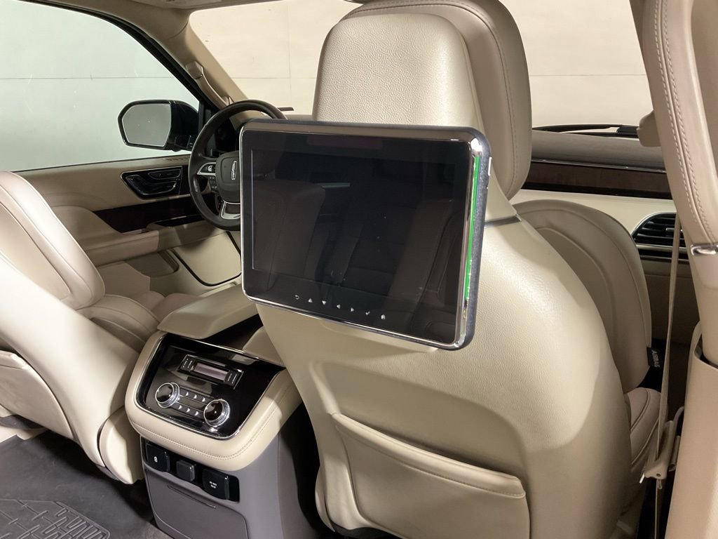 Used 2019 Lincoln Navigator L Reserve image 33