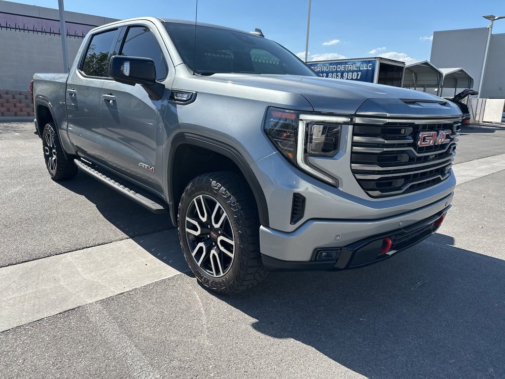 Used 2024 GMC Sierra 1500 AT4 w/ Technology Package AWD/4WD image 1
