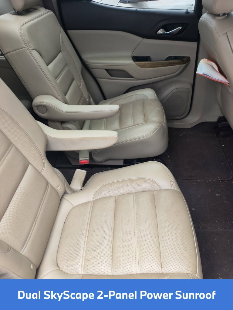 Used 2018 GMC Acadia Denali w/ Technology Package FWD image 11