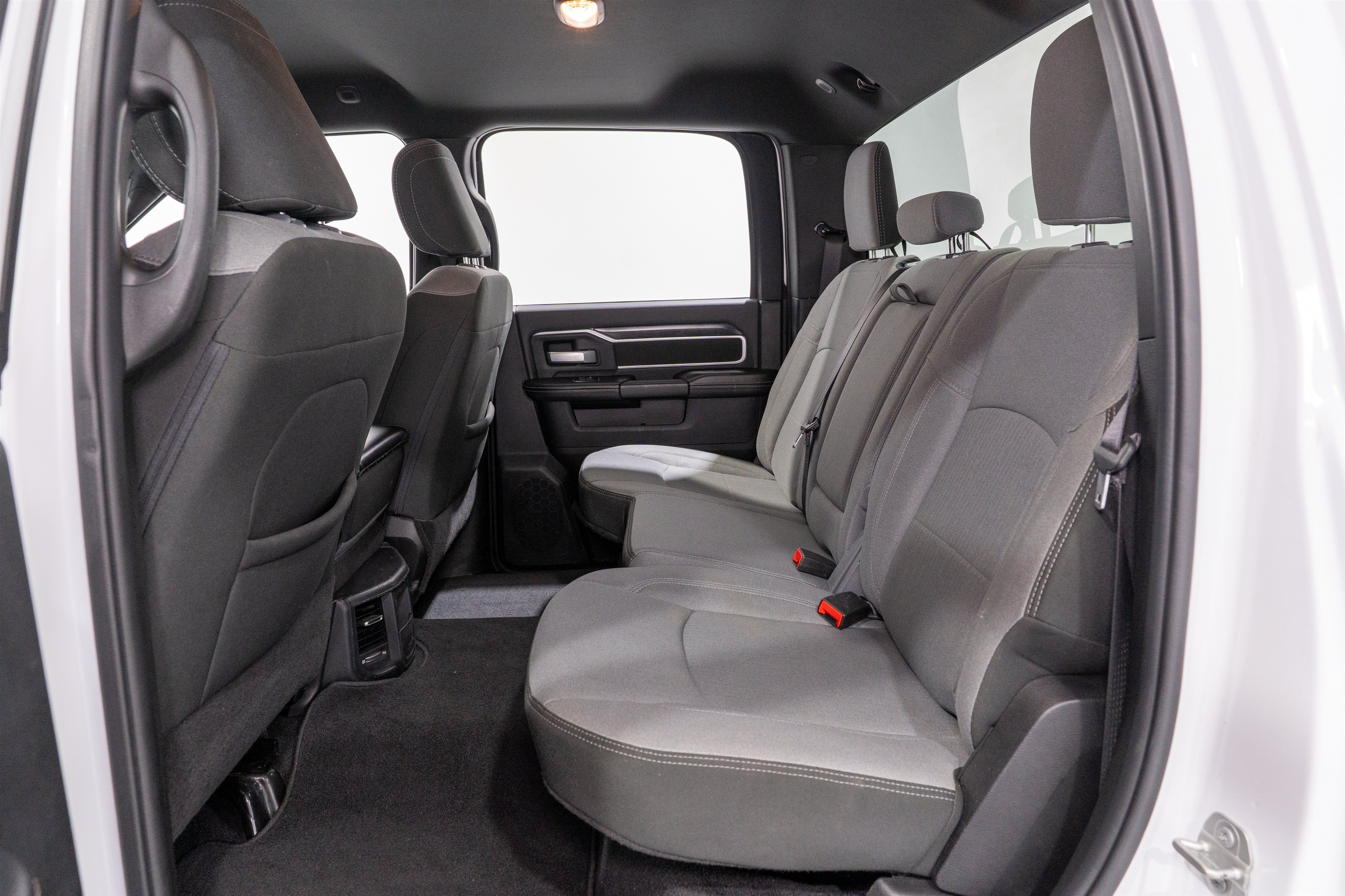 Used 2024 RAM 2500 Big Horn AWD/4WD image 29