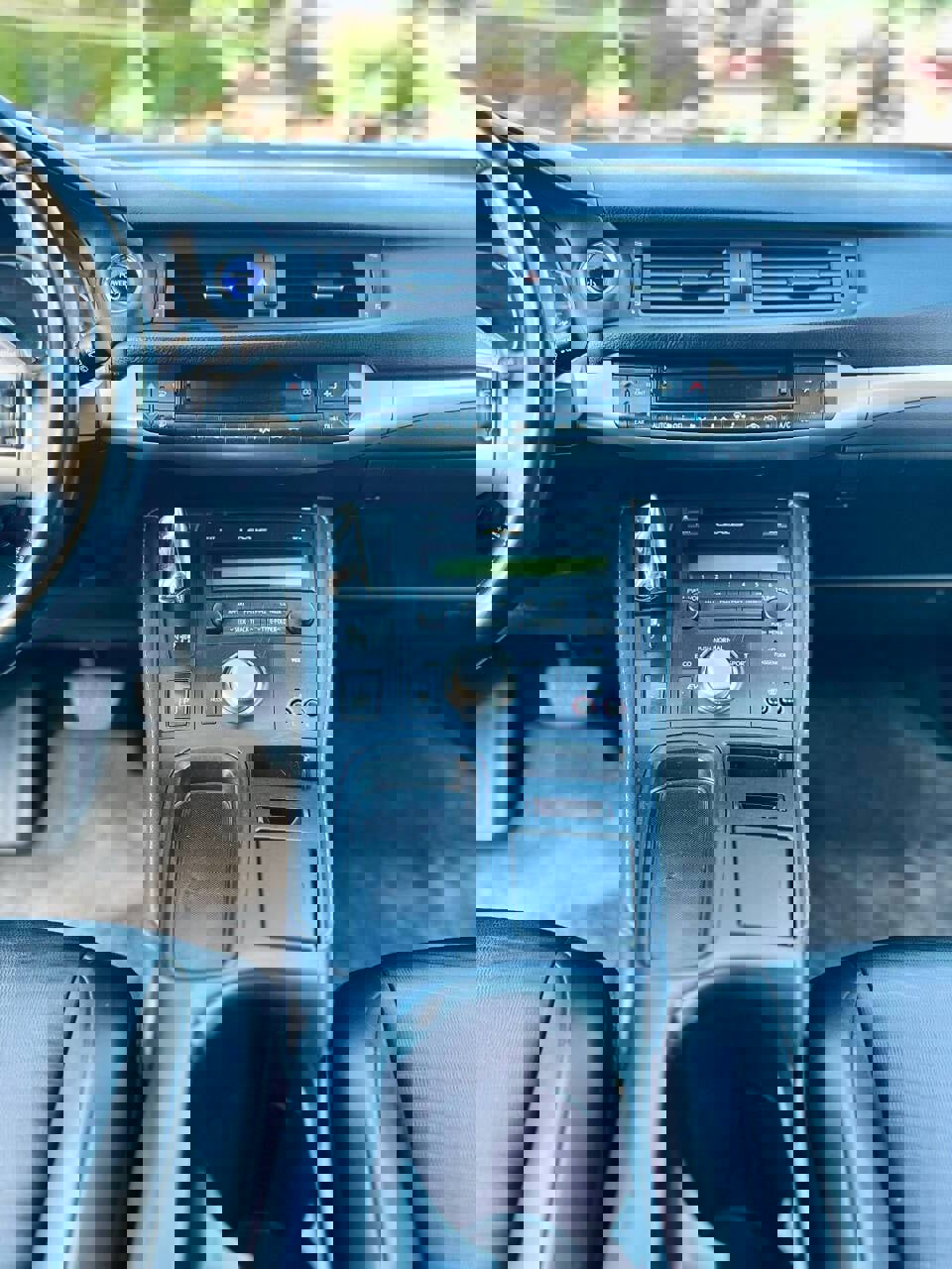 Used 2011 Lexus CT 200h Premium image 17