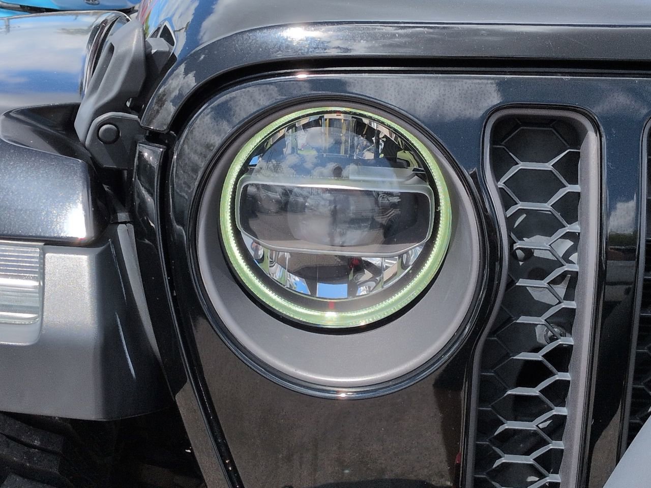 Used 2020 Jeep Gladiator Rubicon AWD/4WD image 10