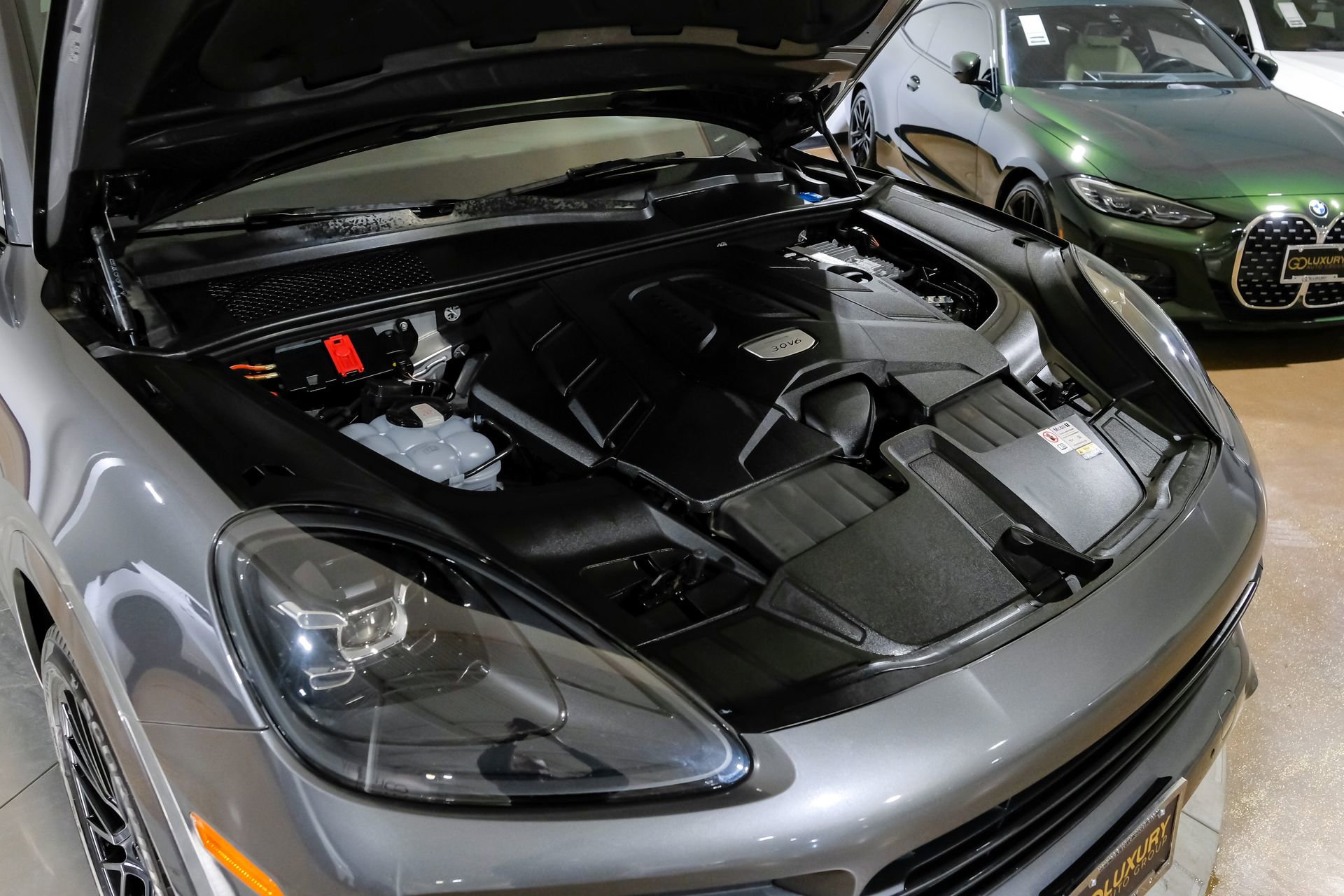 Used 2023 Porsche Cayenne Platinum Edition image 52