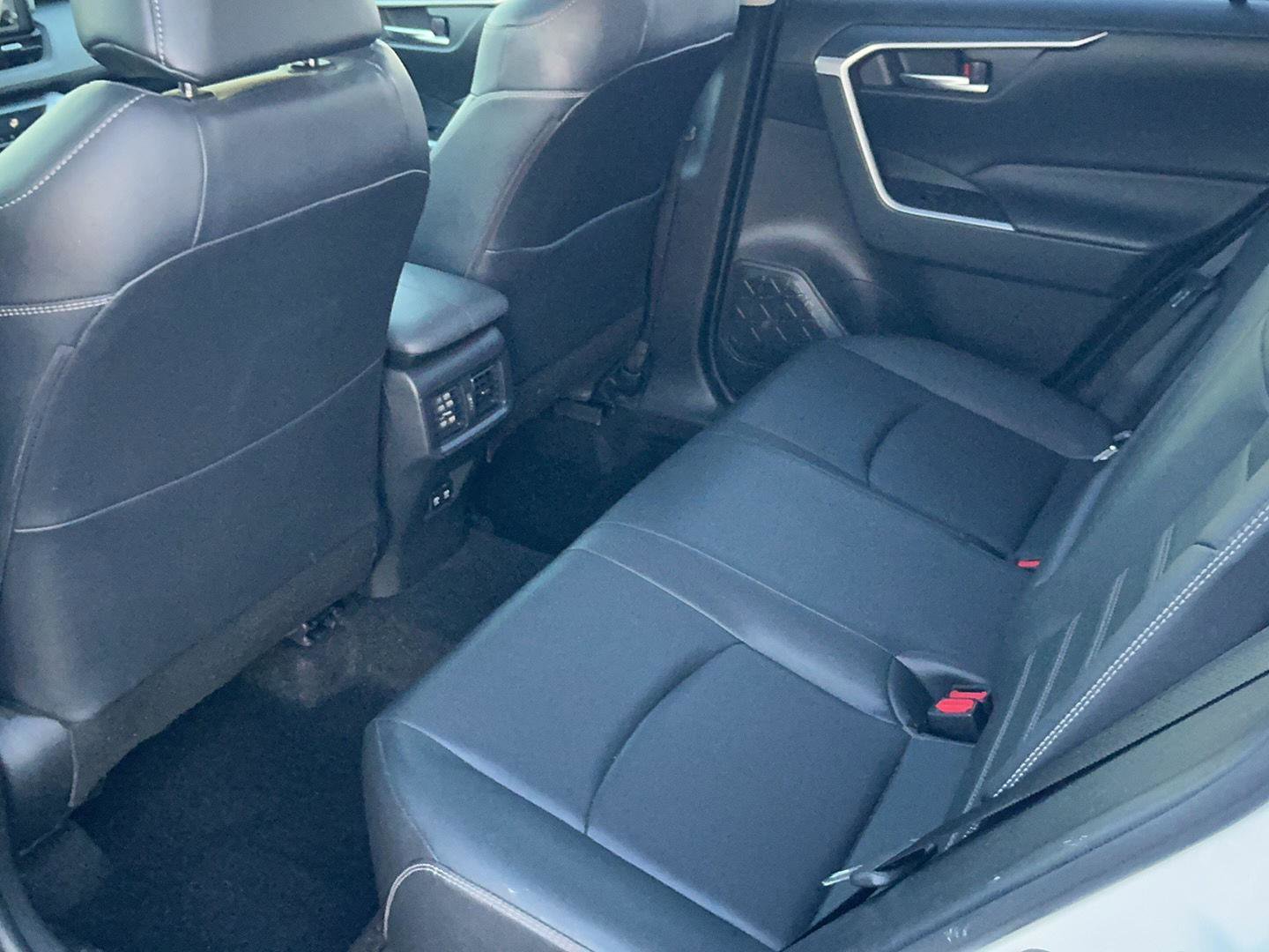 Used 2020 Toyota RAV4 XLE Premium AWD/4WD image 24