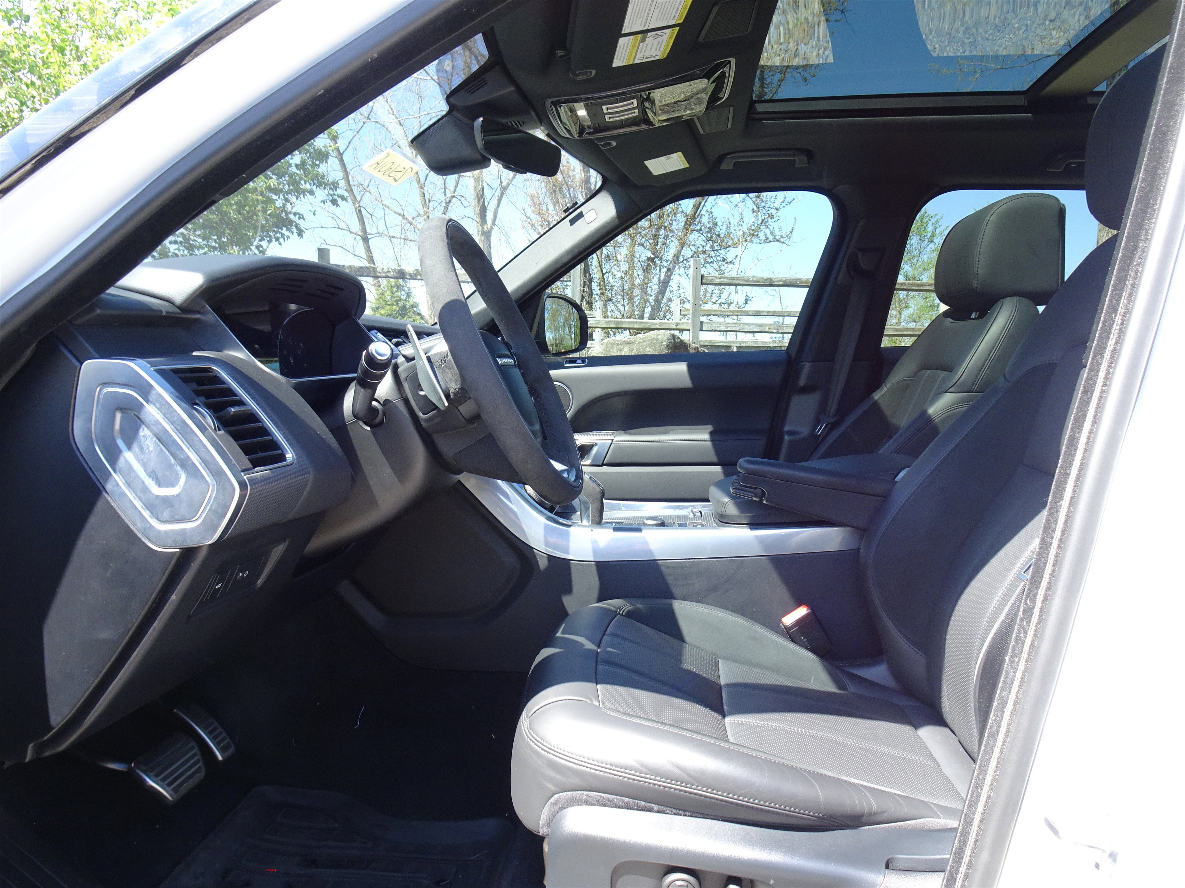 Used 2019 Land Rover Range Rover Sport HST image 8