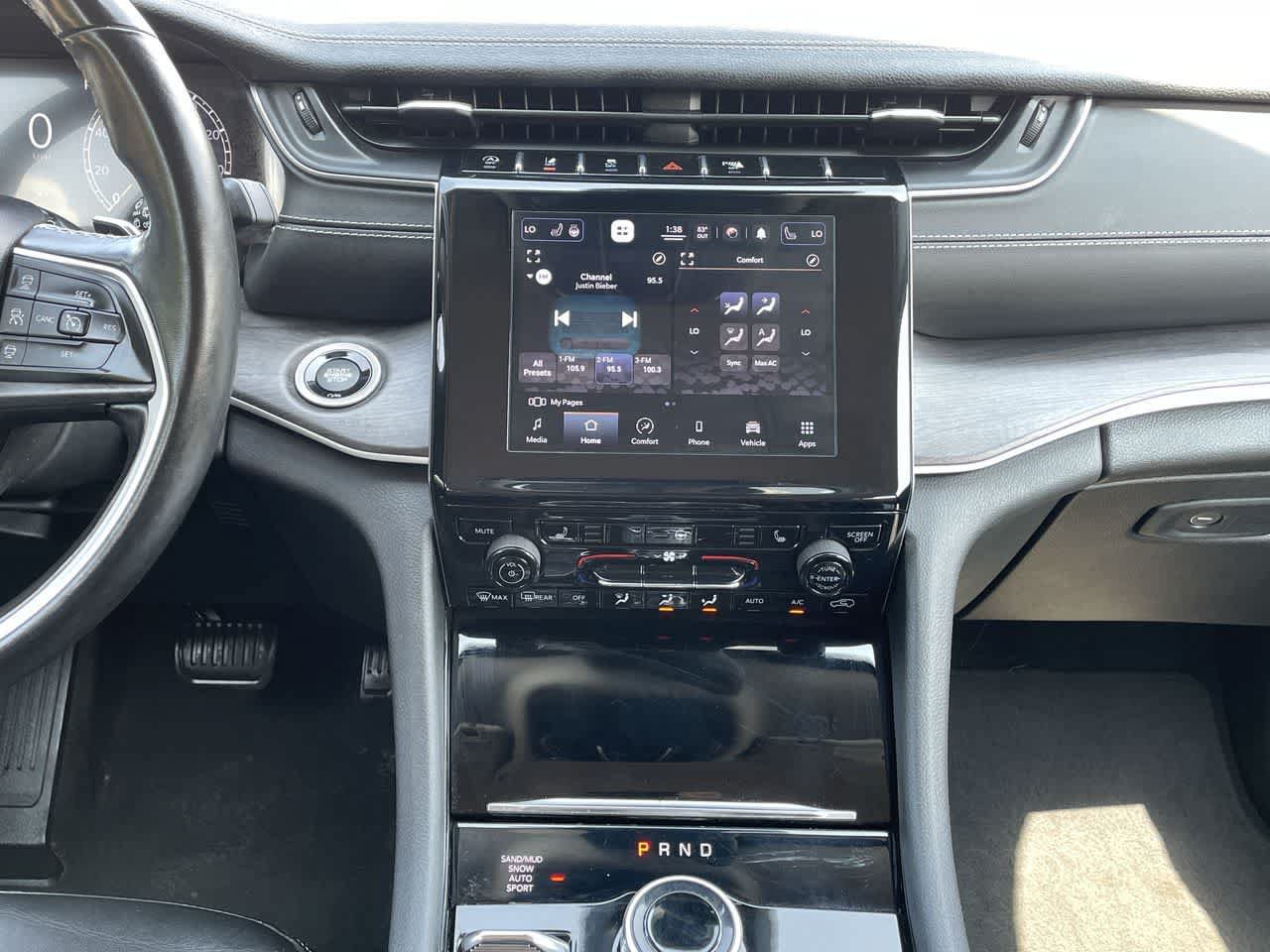 Used 2021 Jeep Grand Cherokee L Limited AWD/4WD image 13