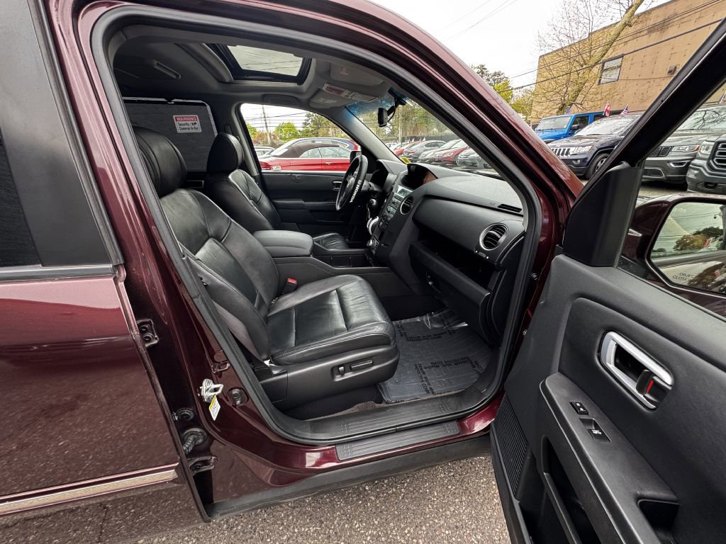 Used 2011 Honda Pilot Touring image 21