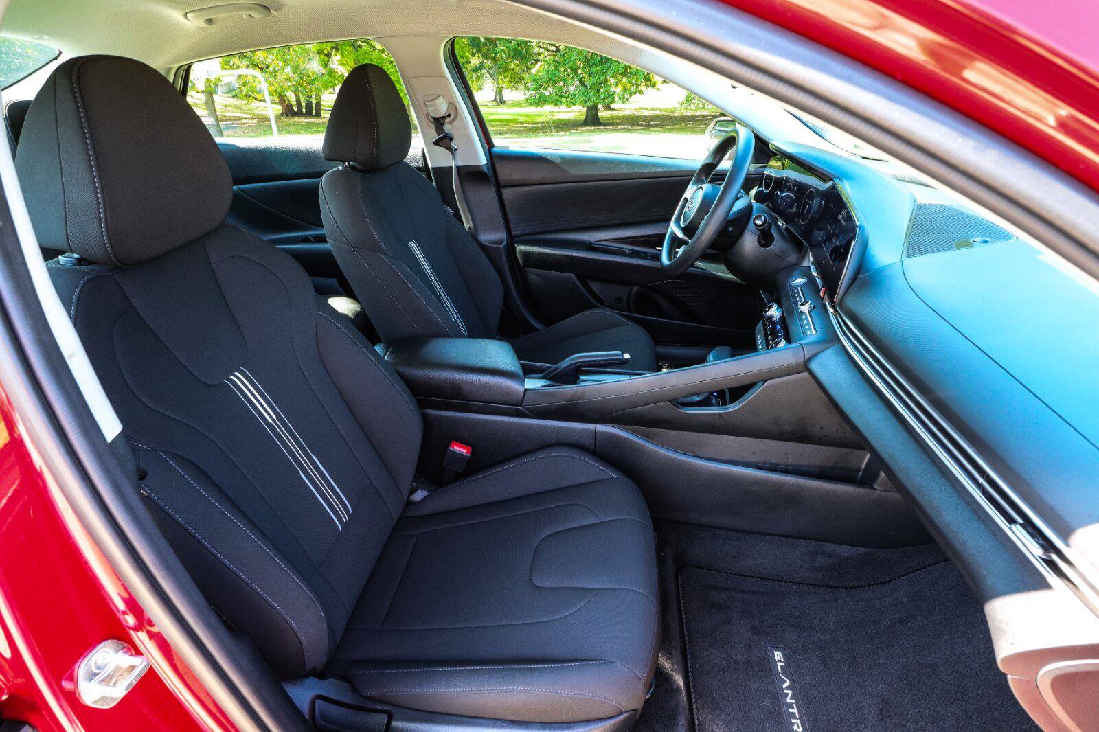 Used 2024 Hyundai Elantra SEL FWD image 37