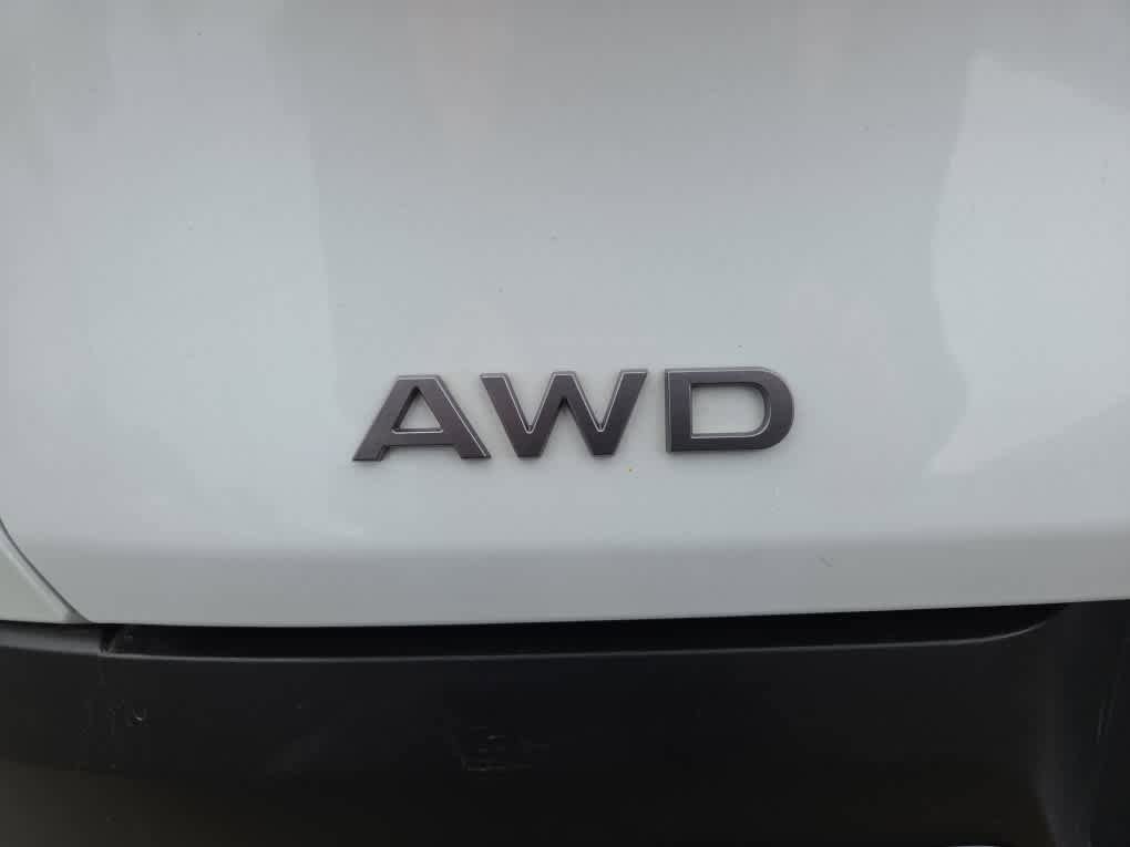 Used 2025 Nissan Murano SV AWD/4WD image 9
