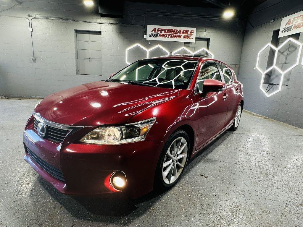 Used 2013 Lexus CT 200h FWD image 2