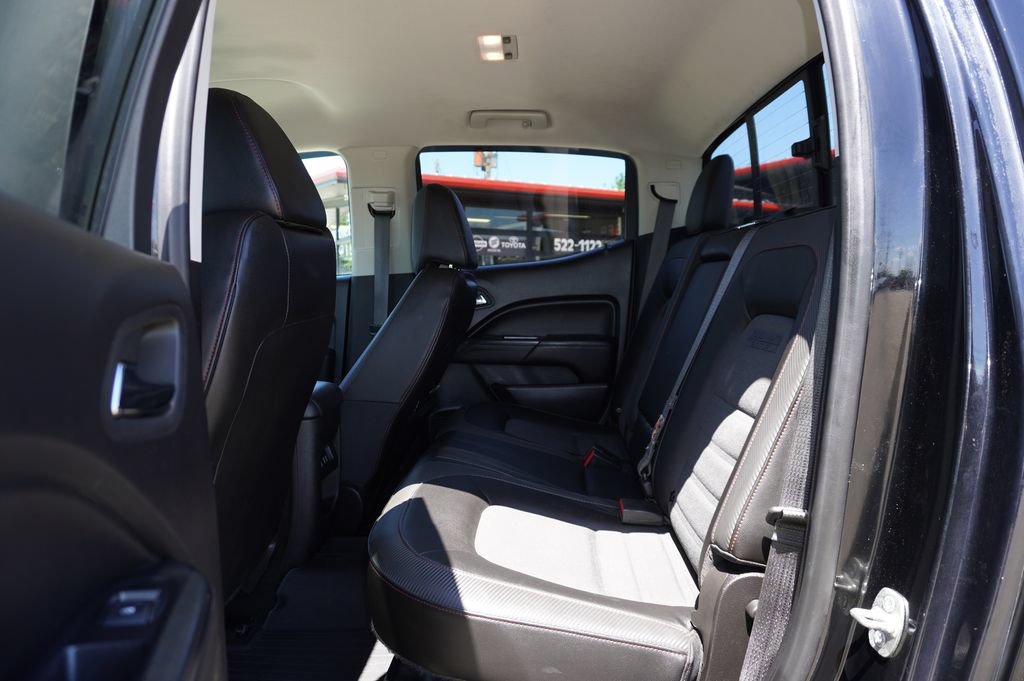 Used 2017 GMC Canyon SLE w/ All Terrain X Package AWD/4WD image 26