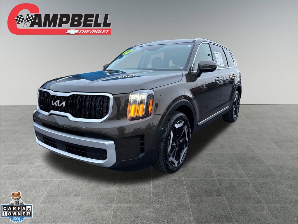 Used 2025 Kia Telluride EX w/ EX Captain's Chair Package