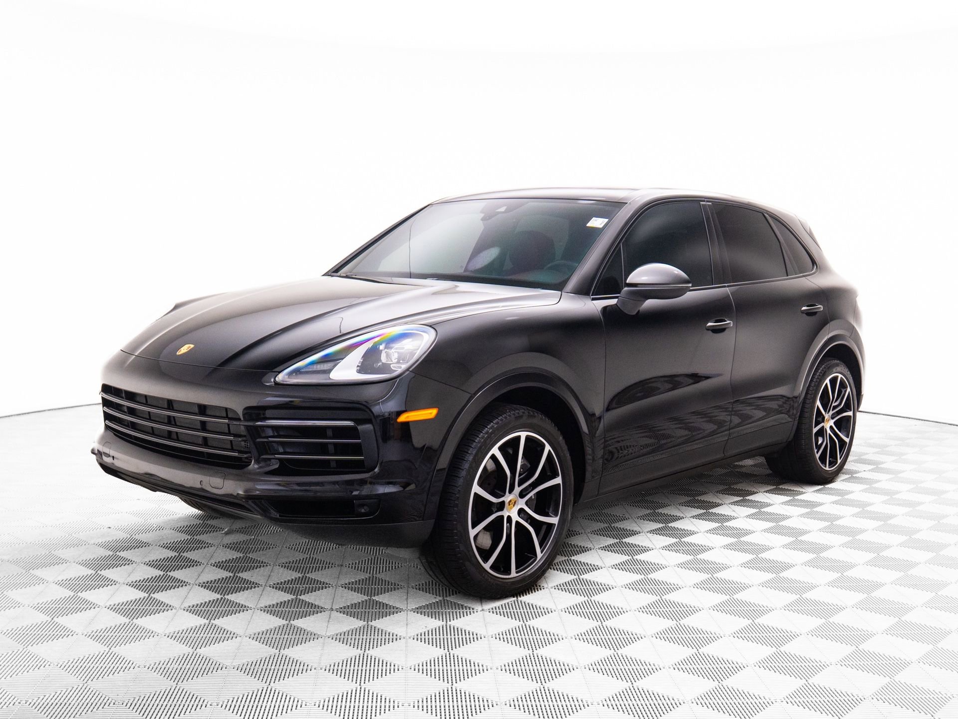 Certified 2023 Porsche Cayenne Platinum Edition