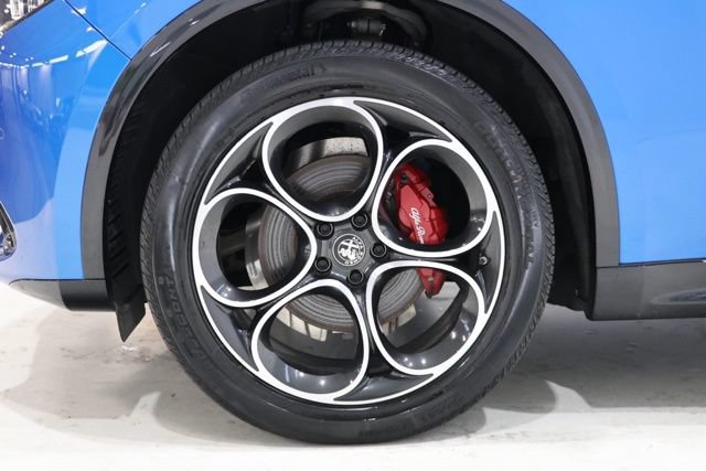 Used 2024 Alfa Romeo Stelvio Veloce AWD/4WD image 9
