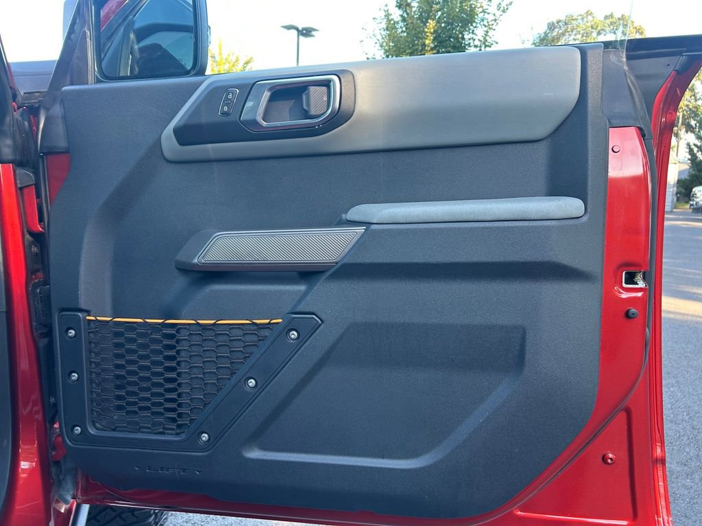 Used 2023 Ford Bronco Badlands w/ Sasquatch Package image 25