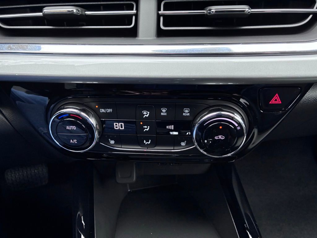Used 2026 Chevrolet Trax LT w/ Driver Confidence Package FWD image 27