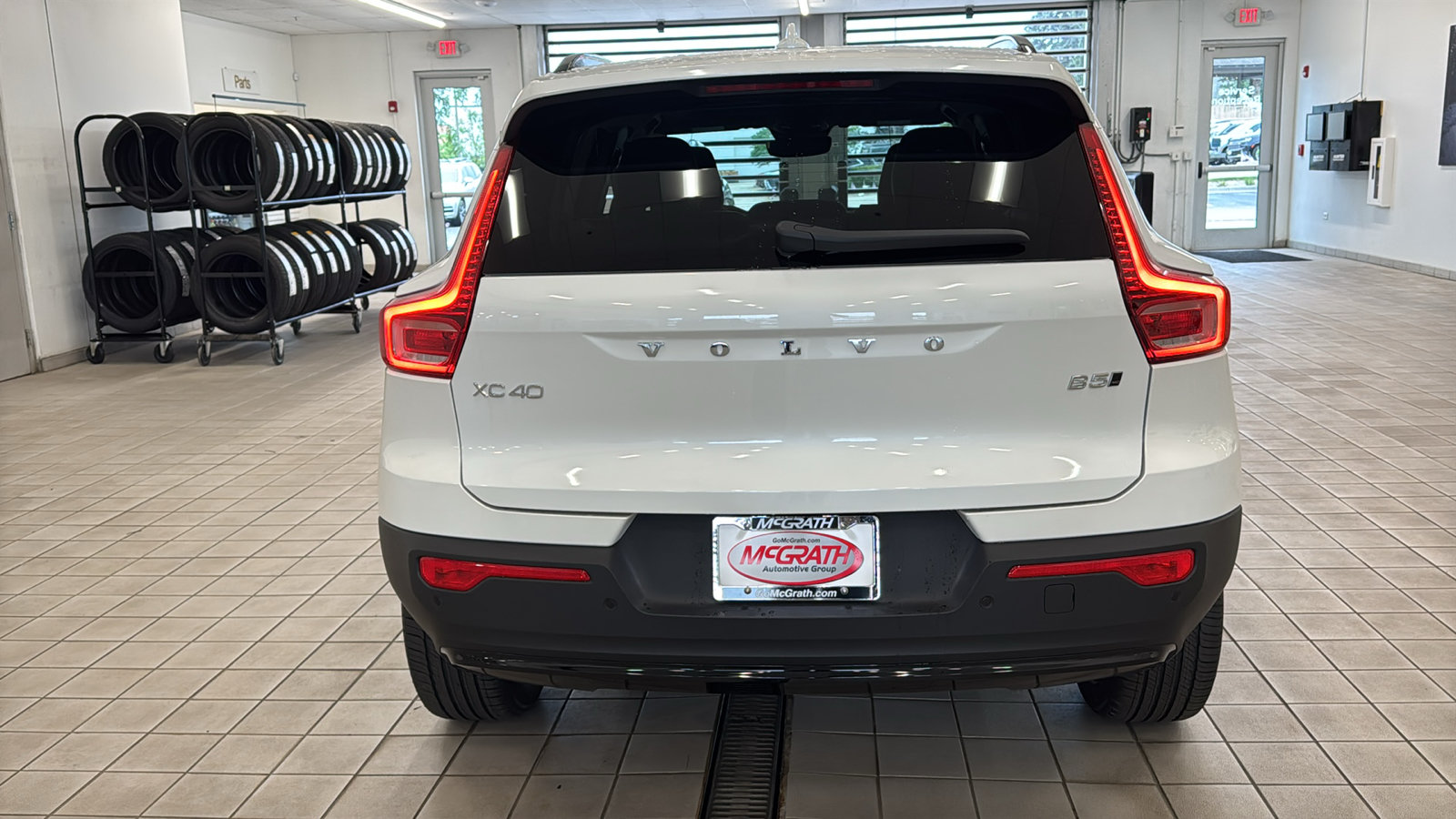 New 2026 Volvo XC40 B5 Plus w/ Protection Package Premier AWD/4WD image 6