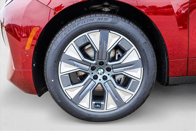 Used 2026 BMW iX xDrive45 w/ Premium Package image 9