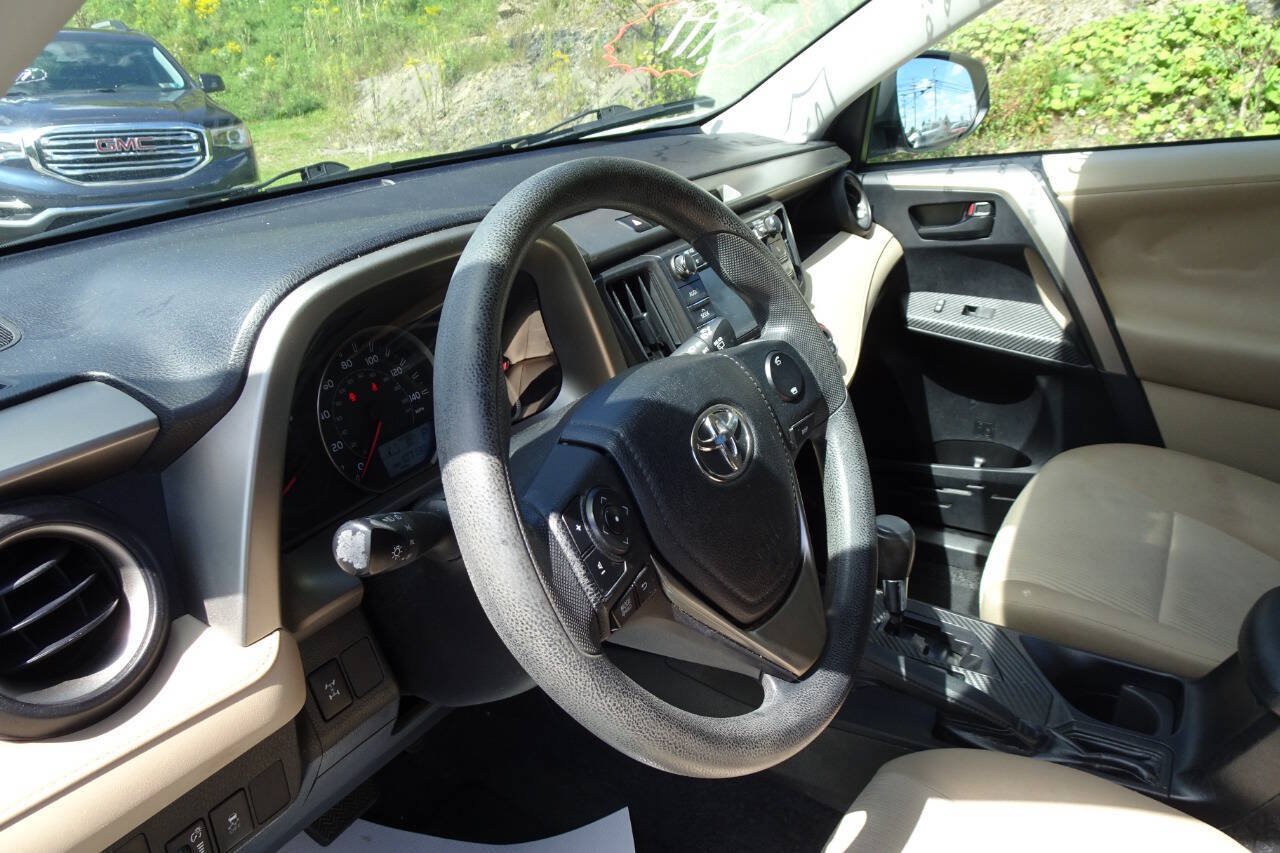 Used 2013 Toyota RAV4 LE AWD/4WD image 14