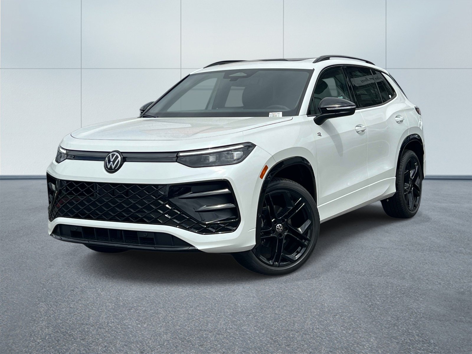 New 2026 Volkswagen Tiguan SE R-Line FWD image 1