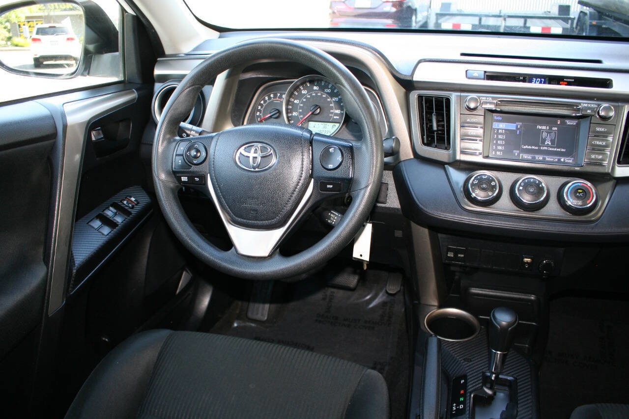 Used 2014 Toyota RAV4 LE AWD/4WD image 12