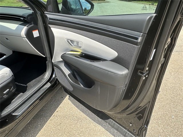 Used 2024 Hyundai Tucson Limited image 16