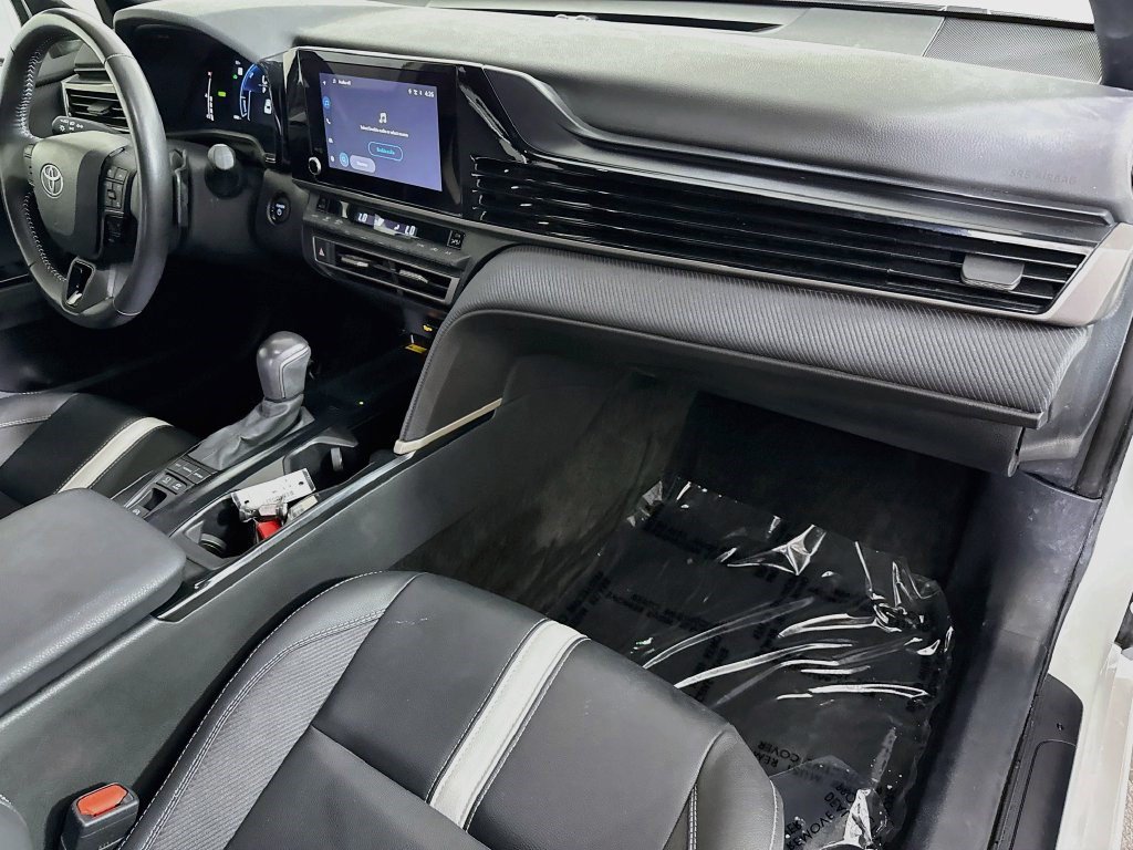 Used 2025 Toyota Camry SE w/ Convenience Package FWD image 29