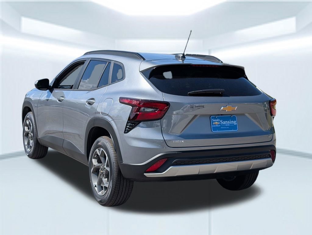 New 2026 Chevrolet Trax LT w/ Driver Confidence Package FWD image 4