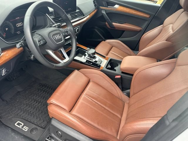 Used 2023 Audi Q5 2.0T Premium Plus w/ Premium Plus Package AWD/4WD image 11