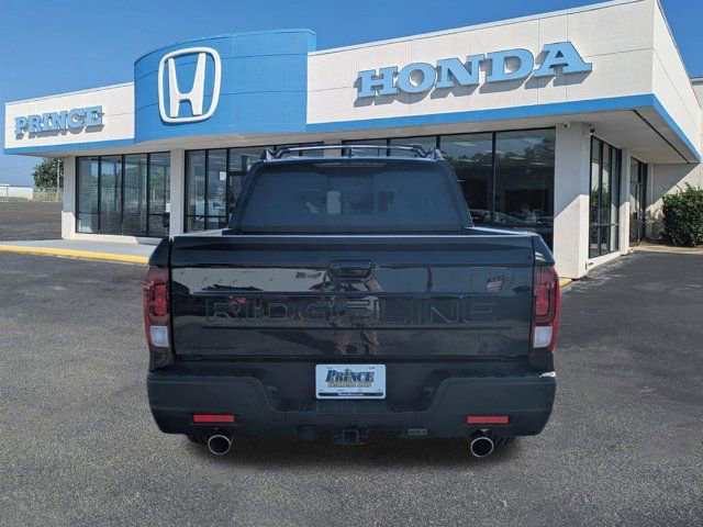New 2026 Honda Ridgeline Black Edition image 4