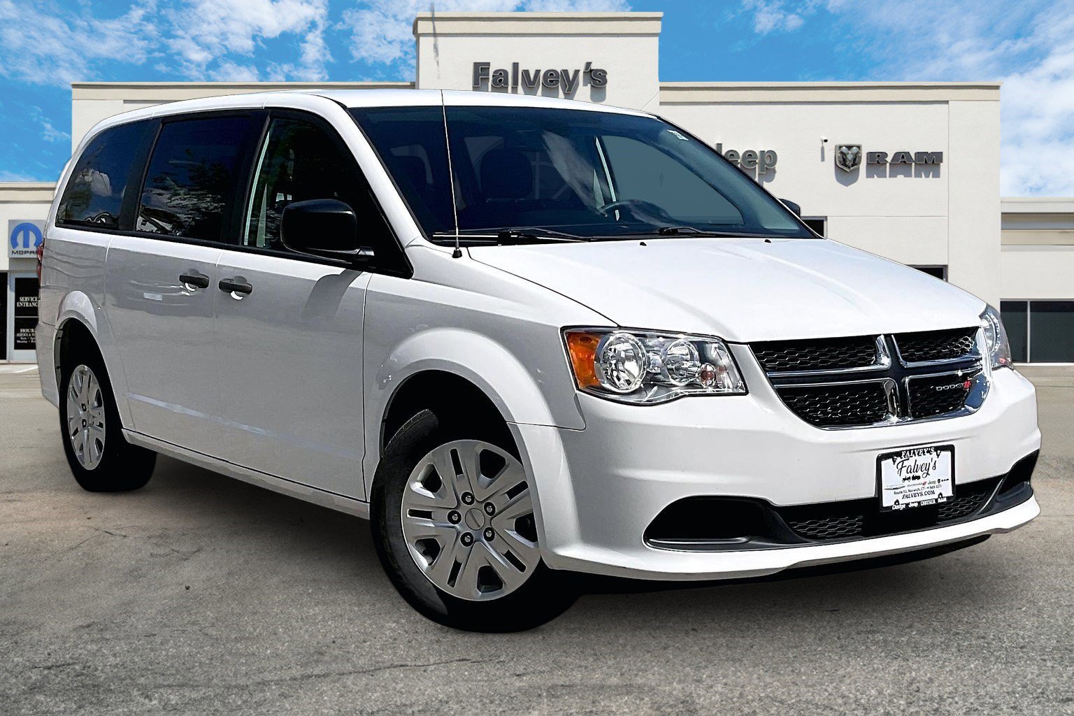 Used 2019 Dodge Grand Caravan SE FWD image 11