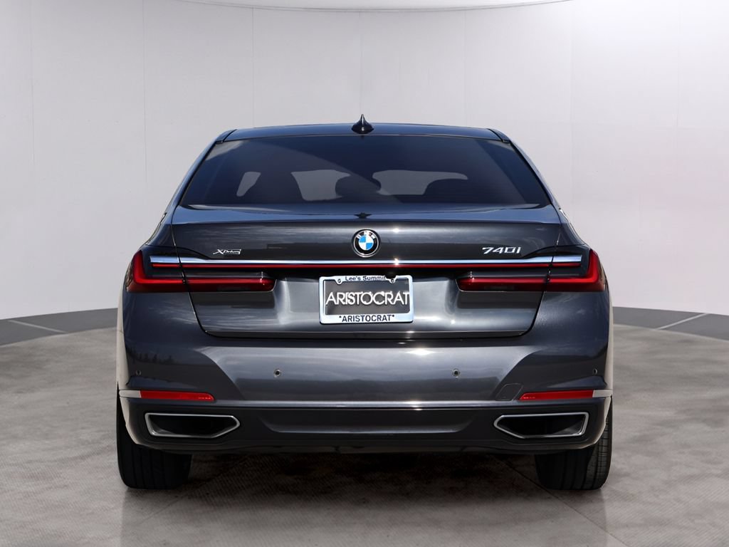 Used 2022 BMW 740i xDrive w/ Premium Package AWD/4WD image 6