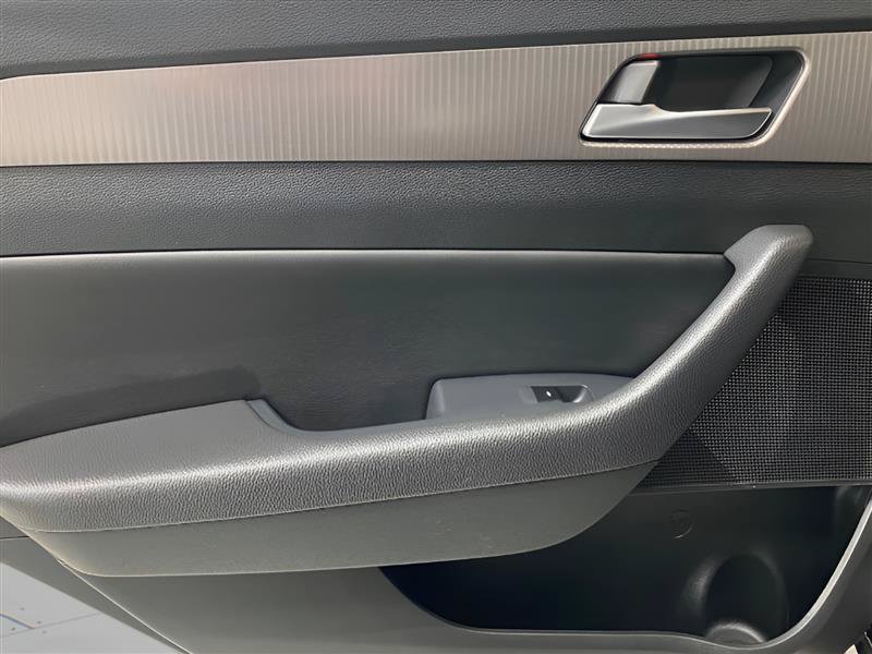 Used 2018 Hyundai Sonata Limited FWD image 15