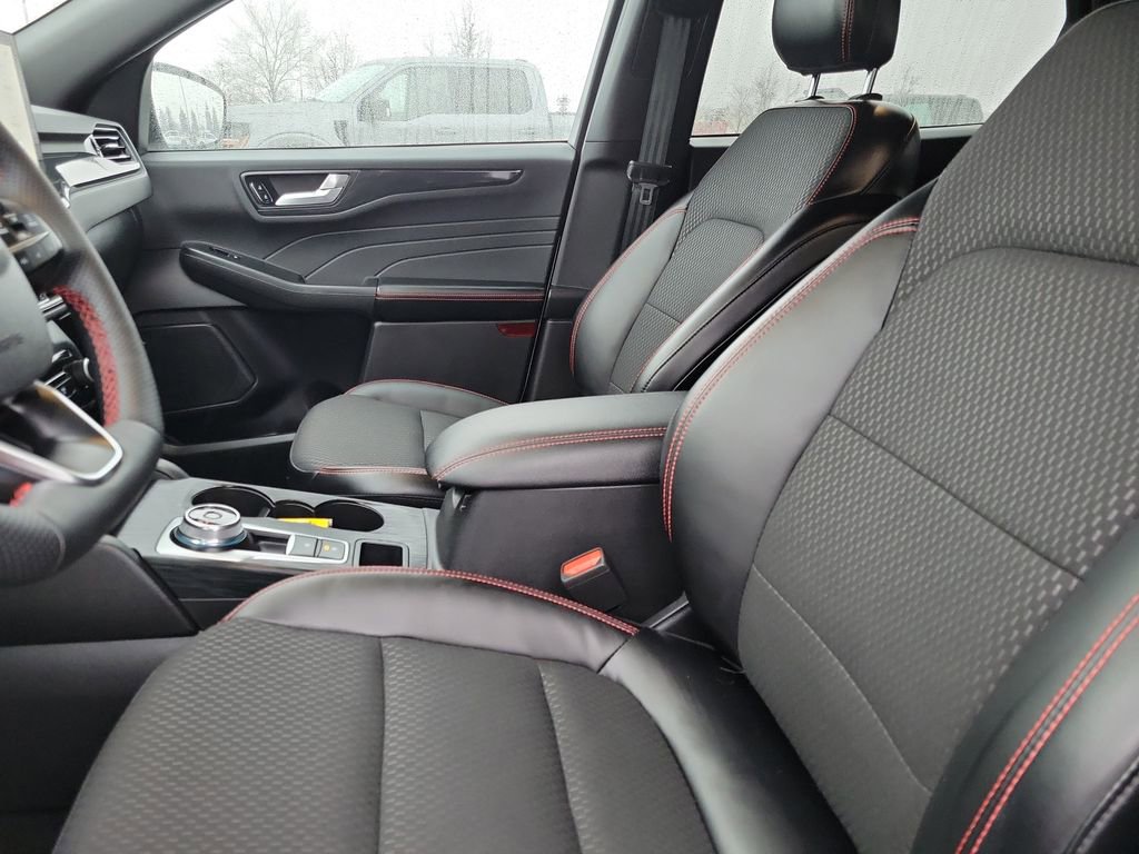 Used 2023 Ford Escape ST-Line w/ Tech Pack #1 AWD/4WD image 20