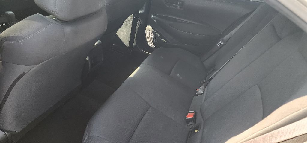 Used 2020 Toyota Corolla LE image 11