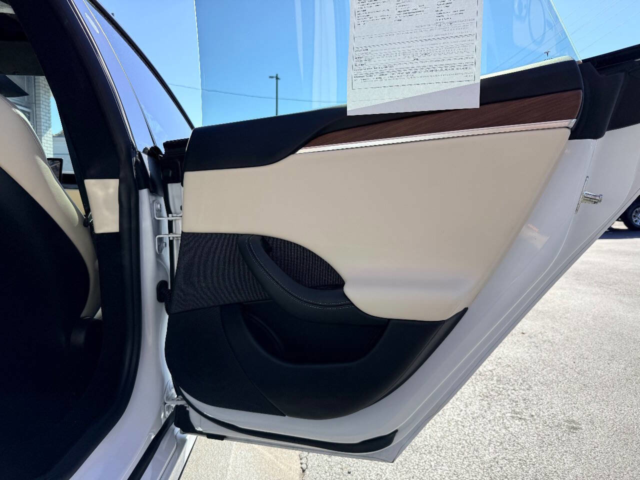 Used 2021 Tesla Model S Plaid image 34