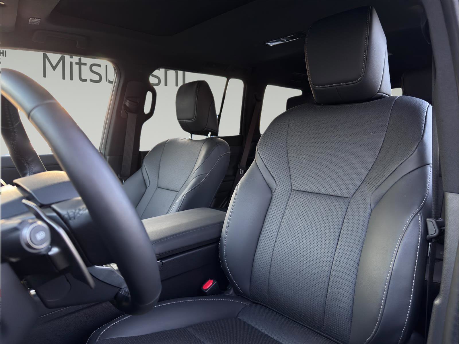 Used 2024 Lexus GX 550 w/ Accessory Package (31) AWD/4WD image 10