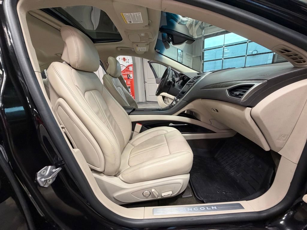 Used 2019 Lincoln MKZ Reserve w/ Reserve Plus Package AWD/4WD image 45