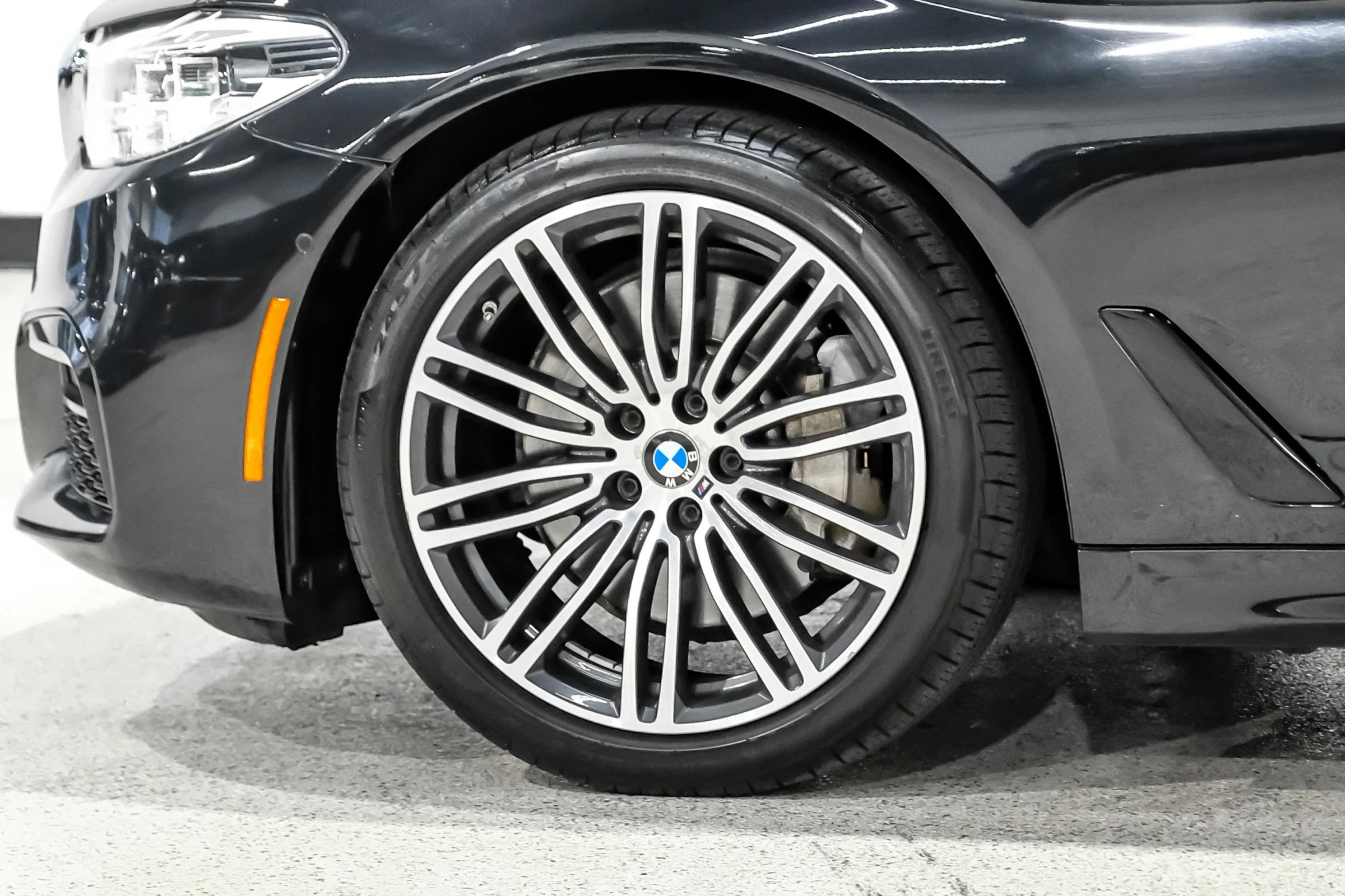 Used 2017 BMW 540i RWD image 59