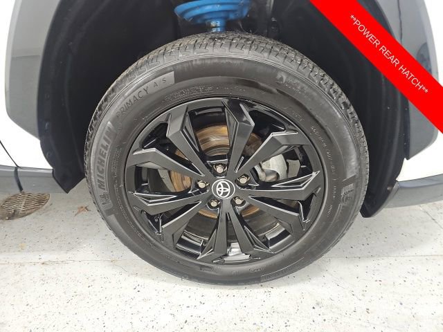 Used 2023 Toyota RAV4 XSE AWD/4WD image 8