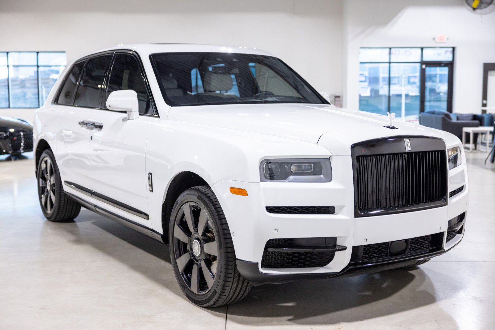 Used 2019 Rolls-Royce Cullinan image 10