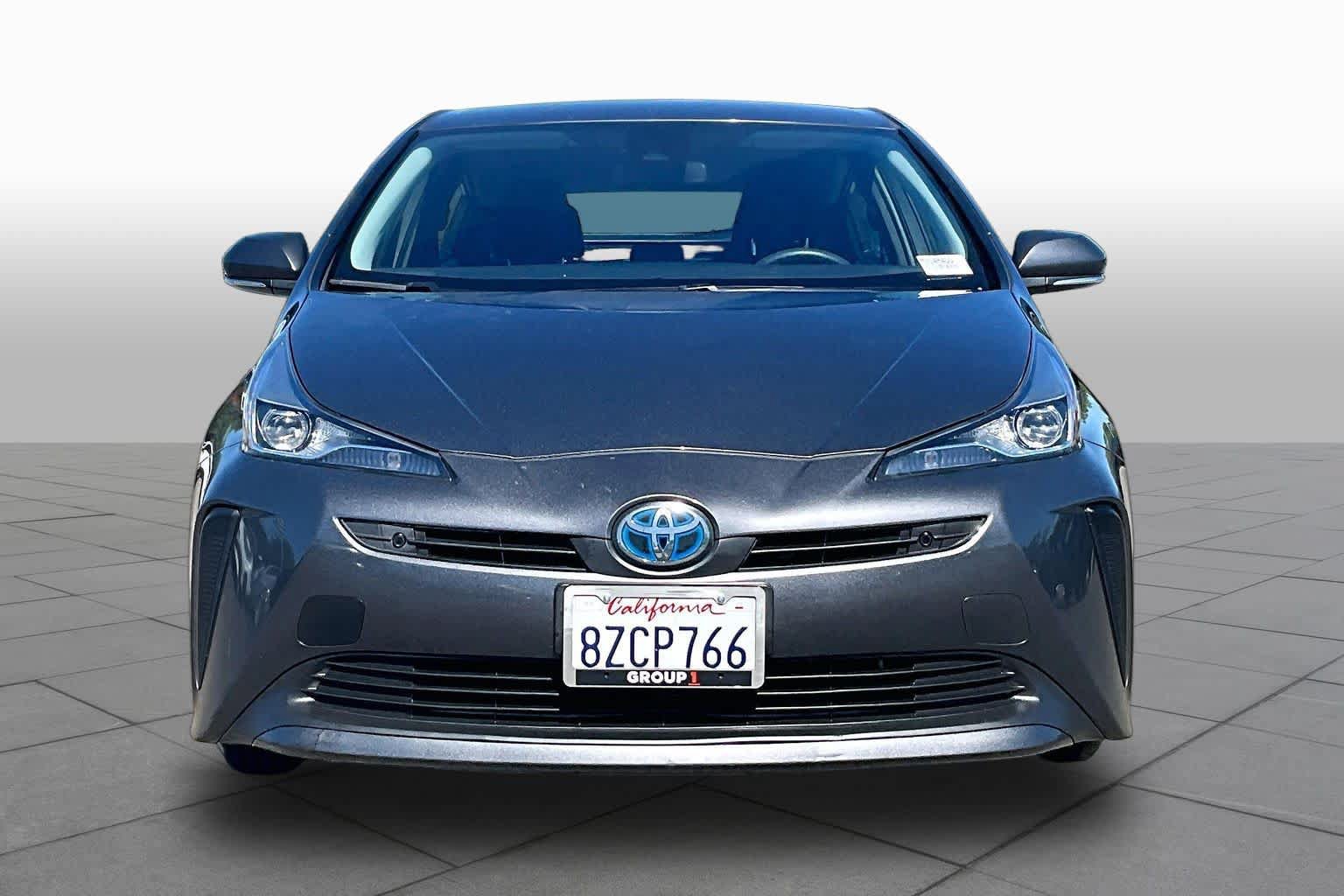 Used 2021 Toyota Prius LE FWD image 3