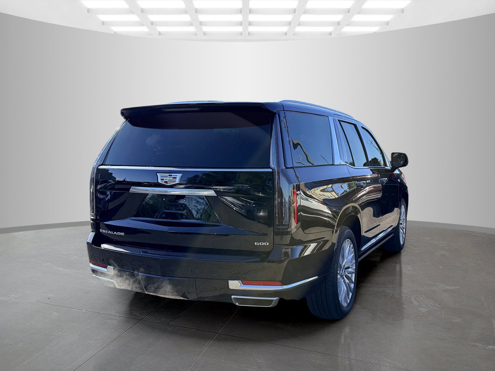 Used 2026 Cadillac Escalade Luxury w/ Touring Package AWD/4WD image 5