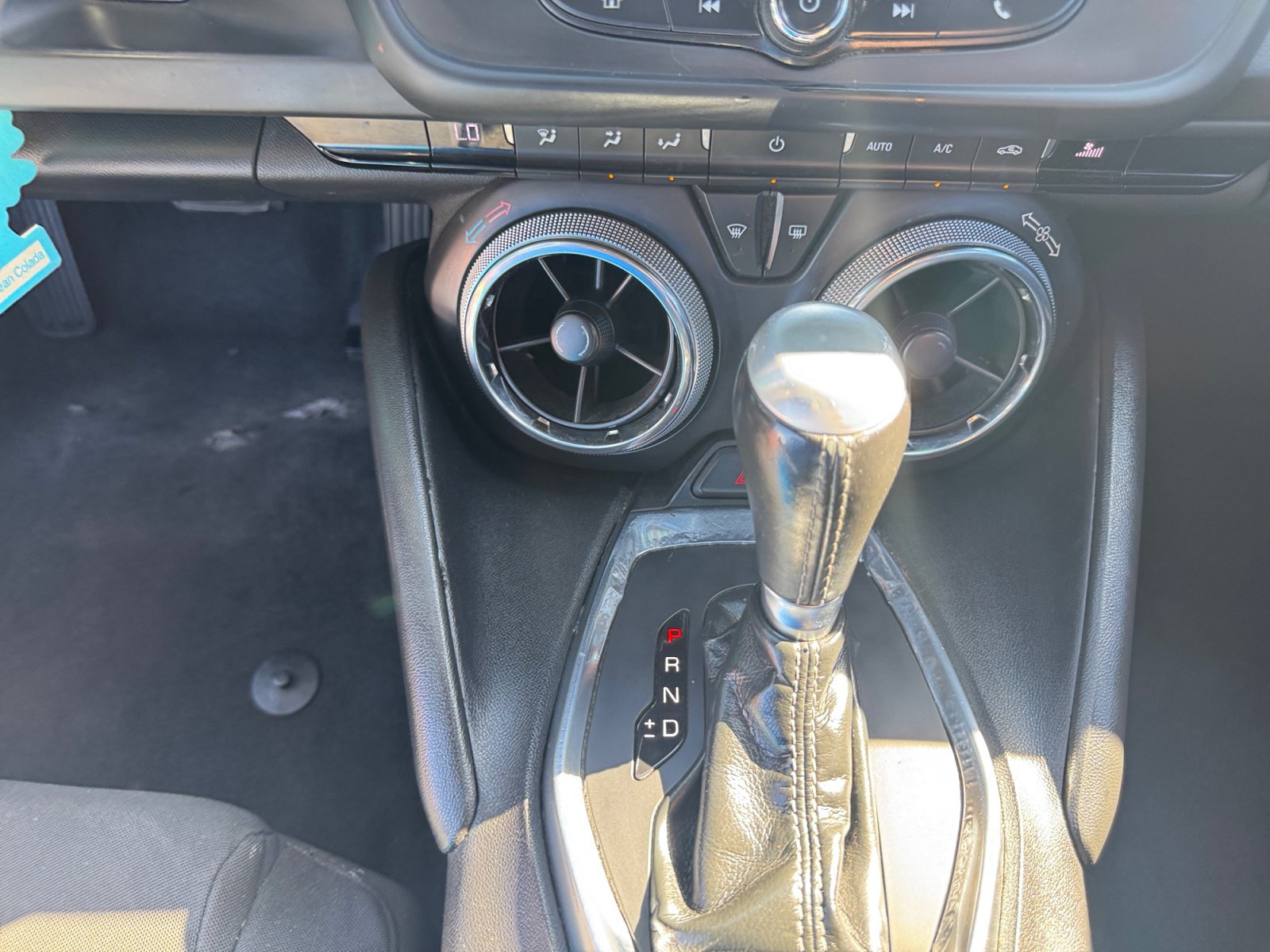 Used 2018 Chevrolet Camaro LT RWD image 26