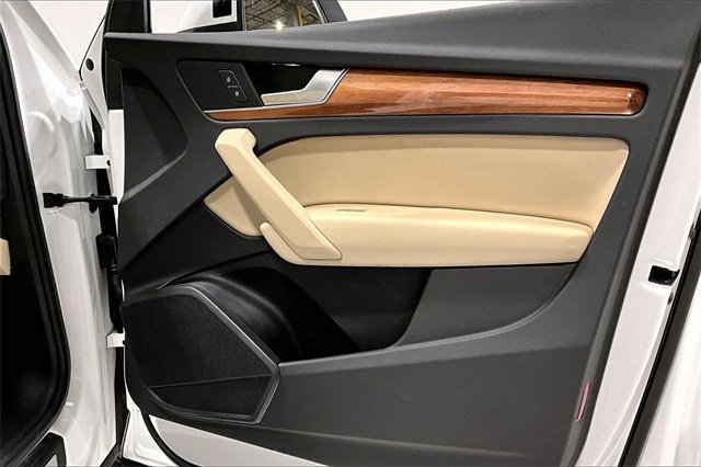 Used 2021 Audi Q5 2.0T Premium image 18