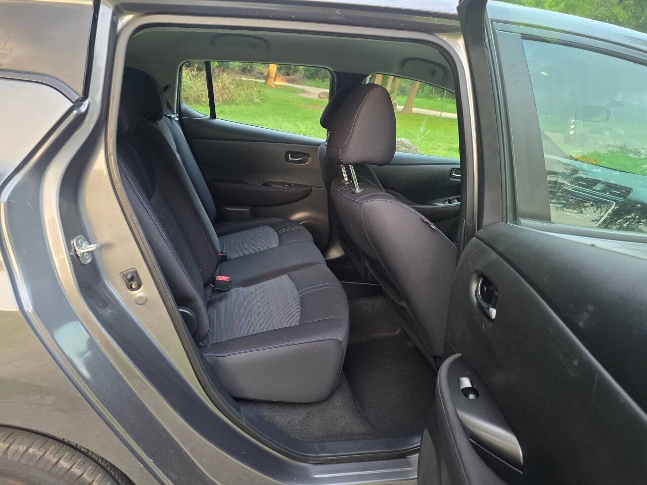 Used 2019 Nissan Leaf S w/ S Charge Package FWD image 19