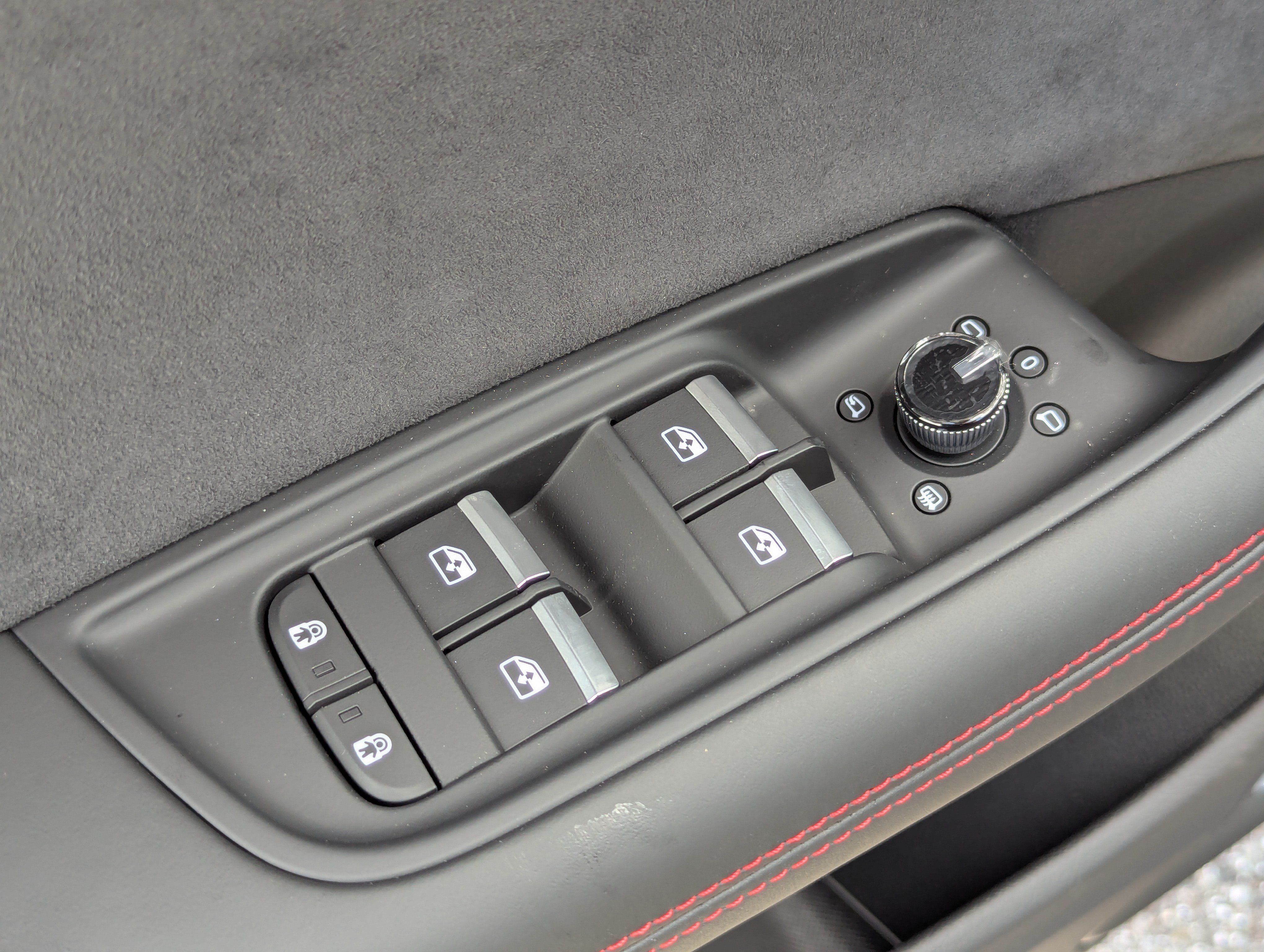 New 2026 Audi SQ8 Prestige AWD/4WD image 16